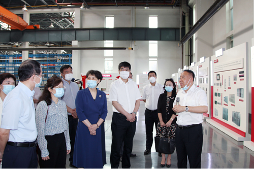 厦门市委常委、统战部部长王雪敏一行赴哈尔滨聚彩堂集团调研考察